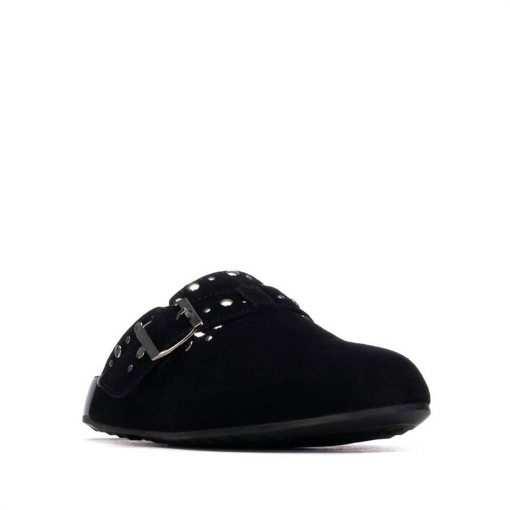 NEW XTI women's suede clogs in black